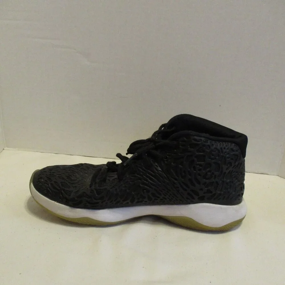 Jordan Shoes Men Size 9.5 Black White Fitness Athletic Basketball Sneakers